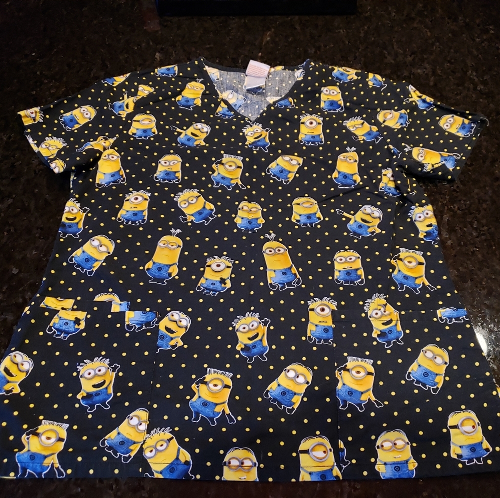 Despicable Me Women's Scrub Top Size Medium